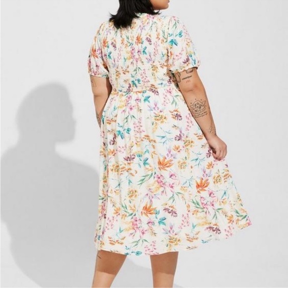 Torrid 3X Dress Midi Floral Smocked Lined Floral Short Sleeve Pockets Textured - Picture 4 of 7